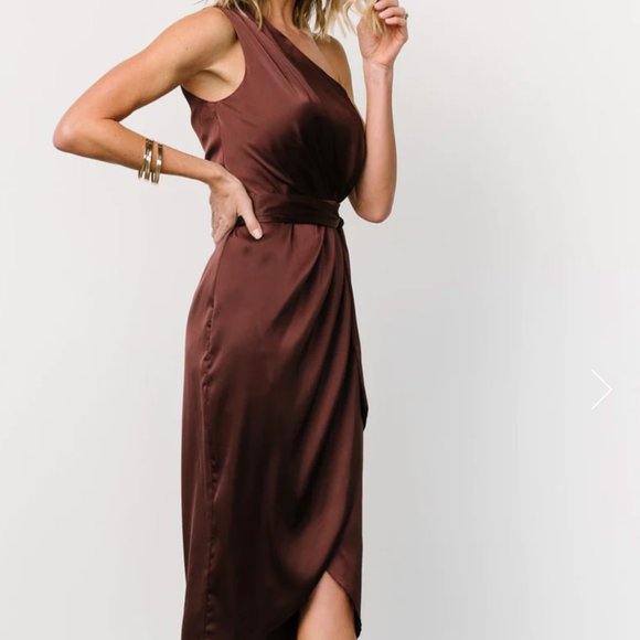 Baltic Born Celia One Shoulder Midi Dress in Clove NWT - Picture 2 of 7